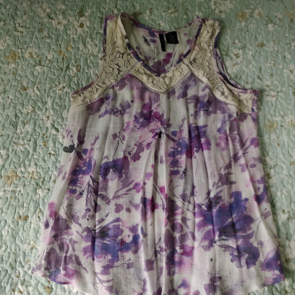Cute Non-sleeve Blouse